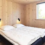 5 Star In Vaeggerlose Bøtø By