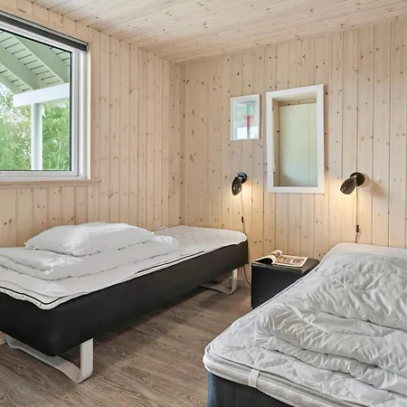 Holiday home 5 Star In Vaeggerlose